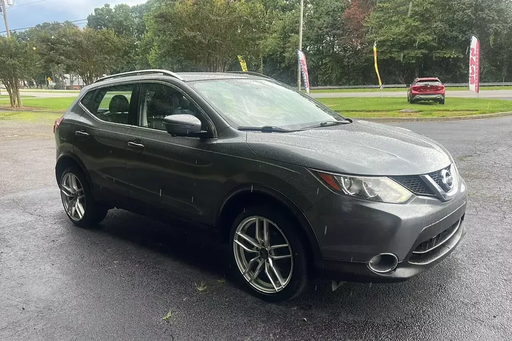 2017 Nissan Rogue Sport SL photo 1