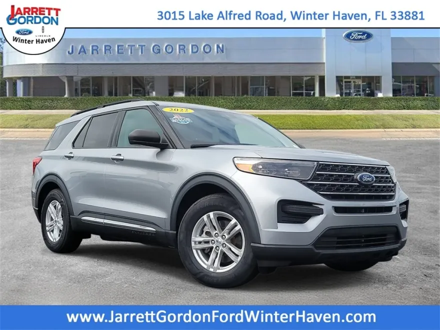 2022 Ford Explorer XLT photo 1