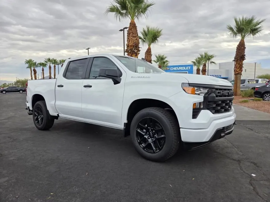2026 Chevrolet Silverado 1500 Custom photo 1