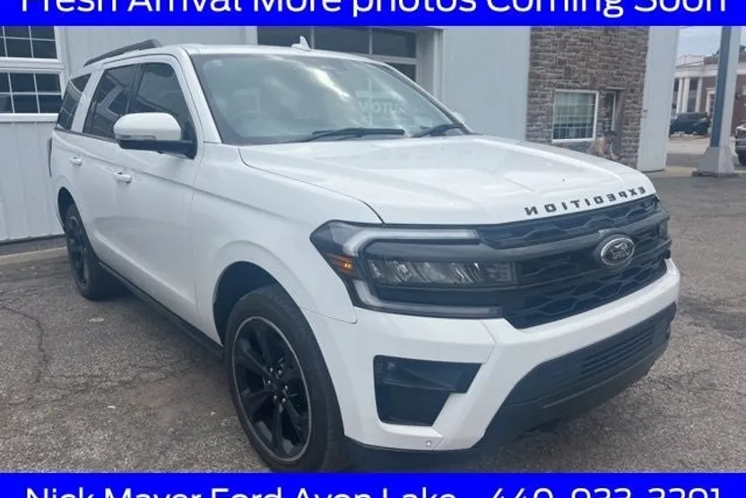 2022 Ford Expedition Limited photo 1
