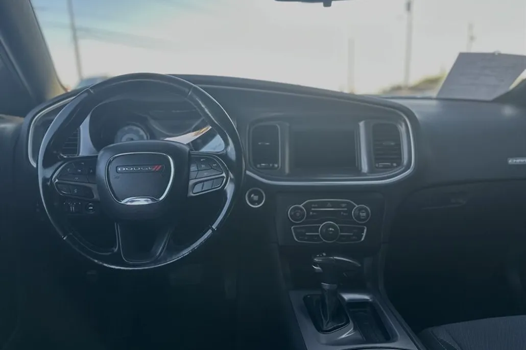 2020 Dodge Charger SXT photo 1
