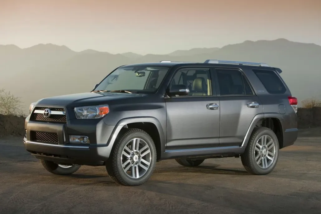 2010 Toyota 4Runner SR5 photo 1