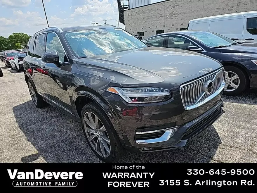 2023 Volvo XC90 AWD Plus photo 1