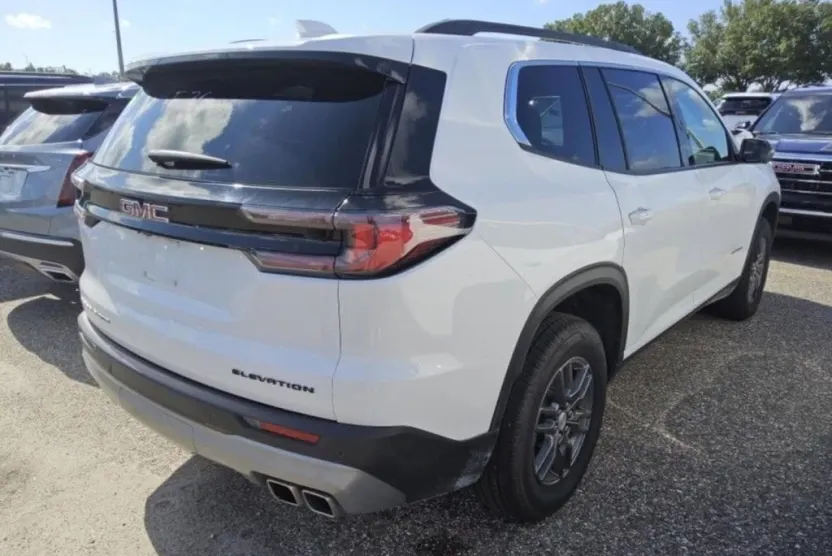 2025 Gmc Acadia Elevation photo 1