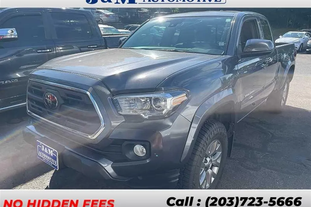 2018 Toyota Tacoma SR5 photo 1