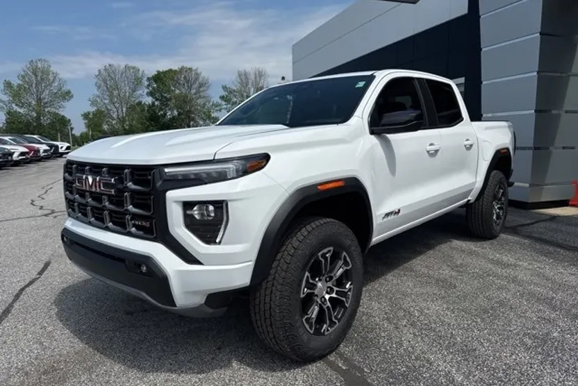 2025 Gmc Canyon AT4 photo 1