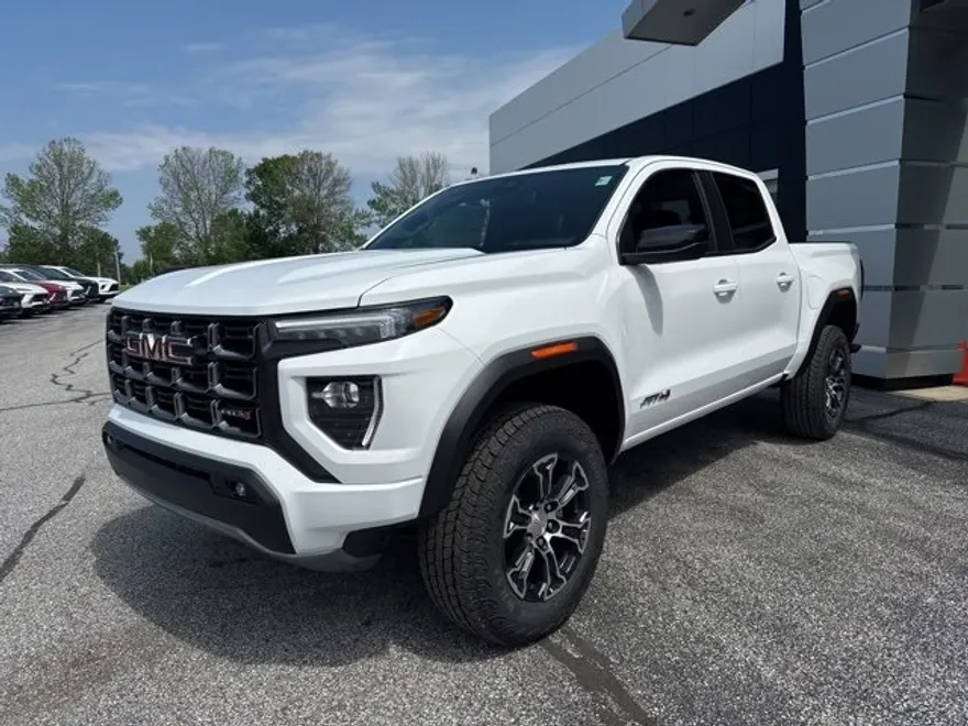 2025 Gmc Canyon AT4 photo 1