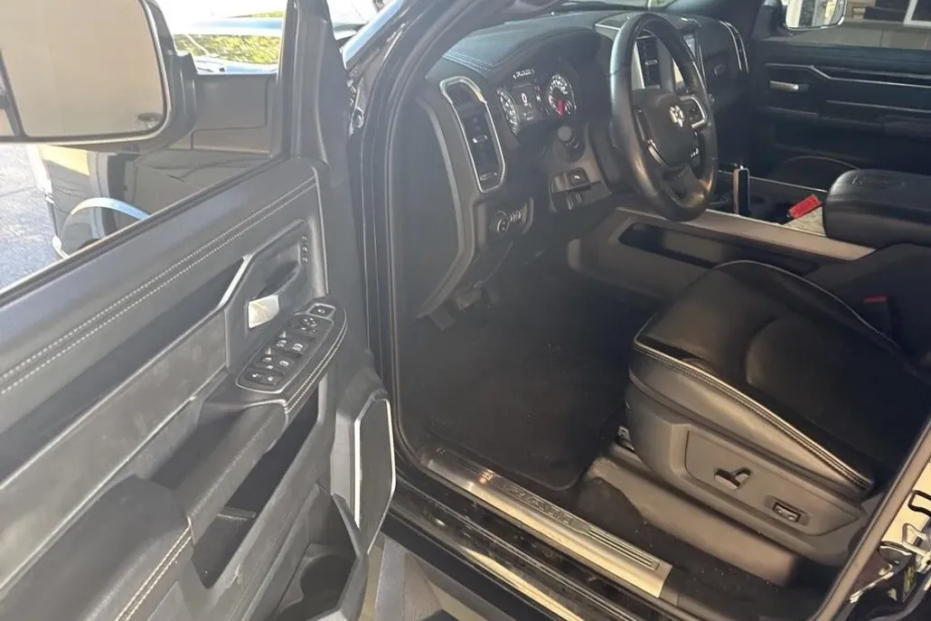 2022 Ram 2500 Laramie photo 1
