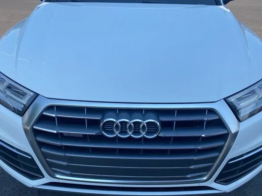 2020 Audi Q5 45 Premium Plus photo 1