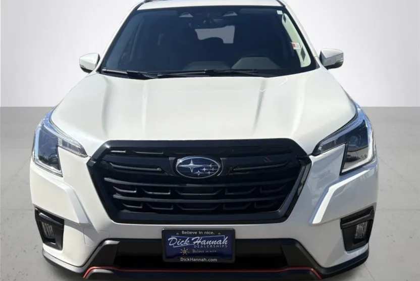 2022 Subaru Forester Sport photo 1