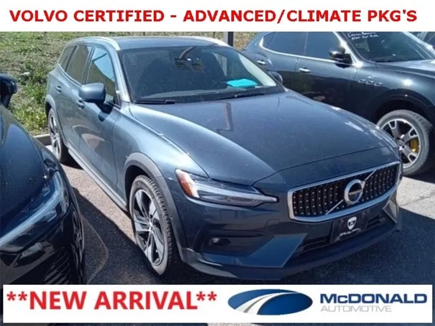 2022 Volvo V60 Cross Country T5 Polestar photo 1