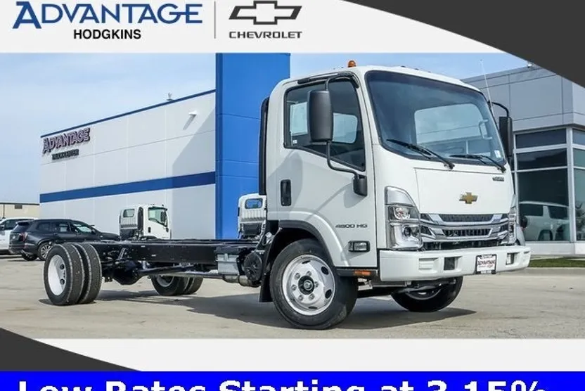 2025 Chevrolet Silverado 4500HD Base photo 1