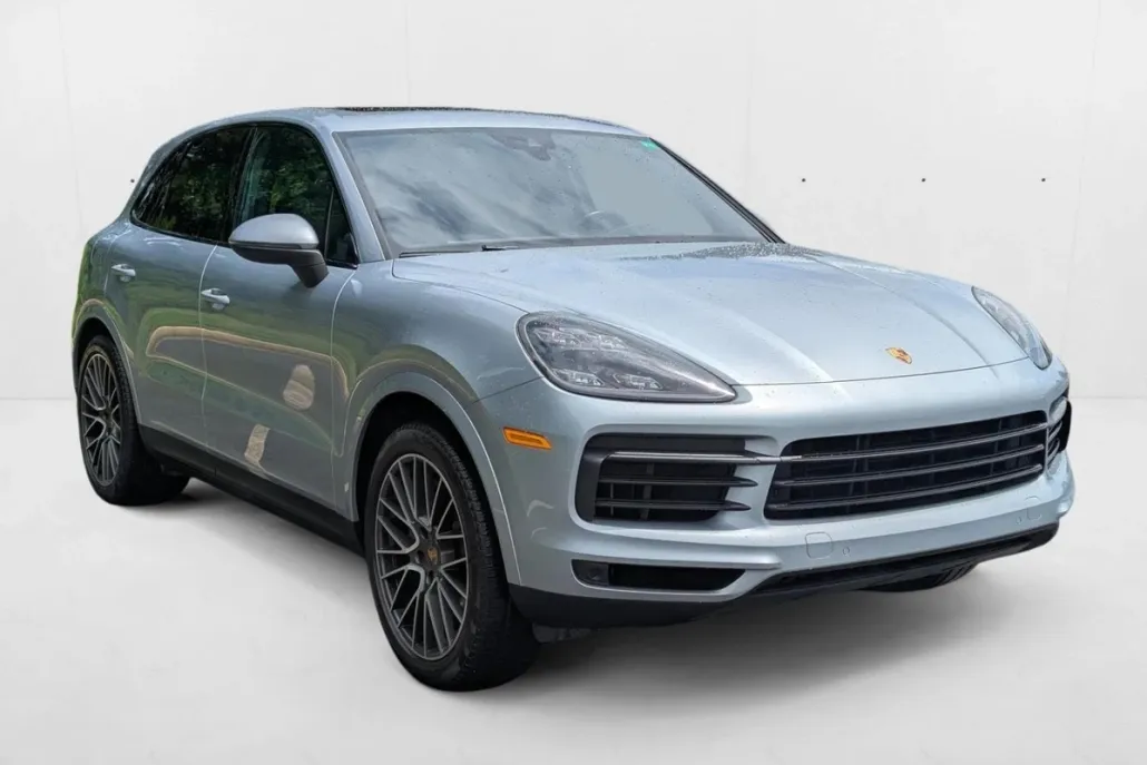 2020 Porsche Cayenne S photo 1