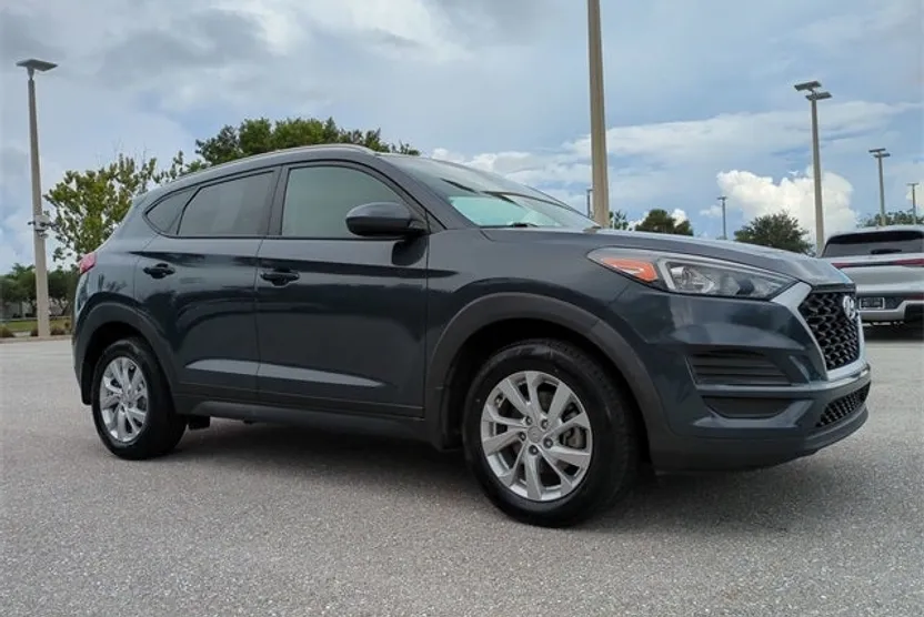 2021 Hyundai Tucson Value photo 1