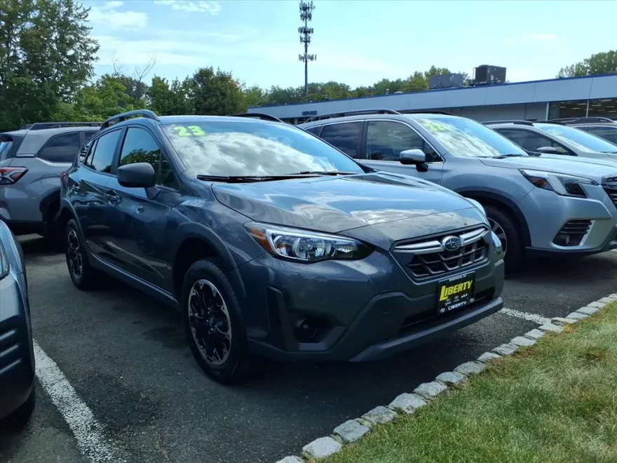 2023 Subaru Crosstrek Base photo 1