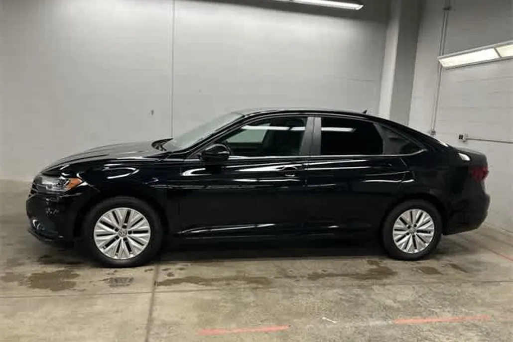 2020 Volkswagen Jetta S photo 1