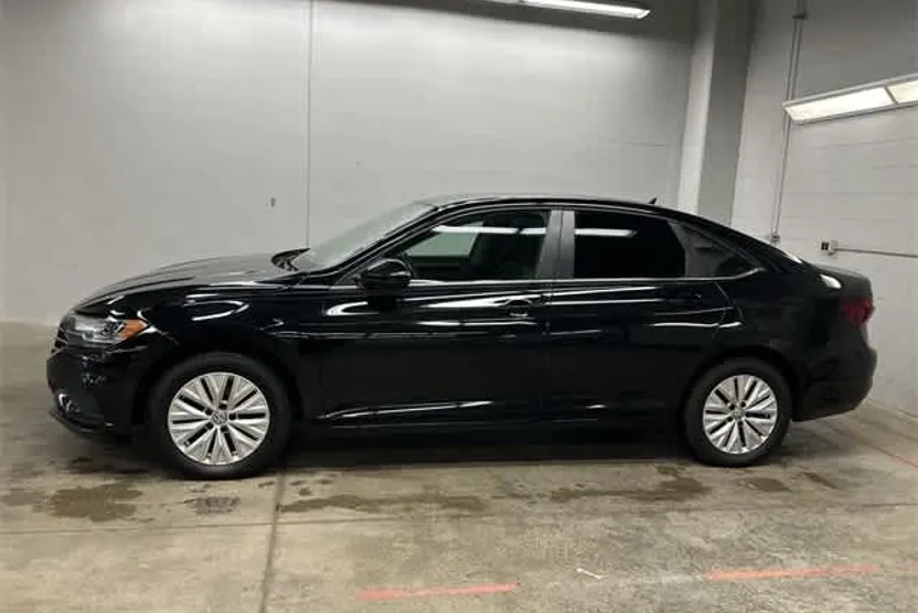 2020 Volkswagen Jetta S photo 1
