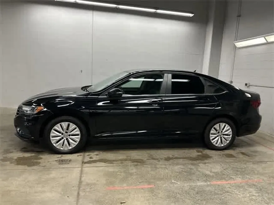 2020 Volkswagen Jetta S photo 1