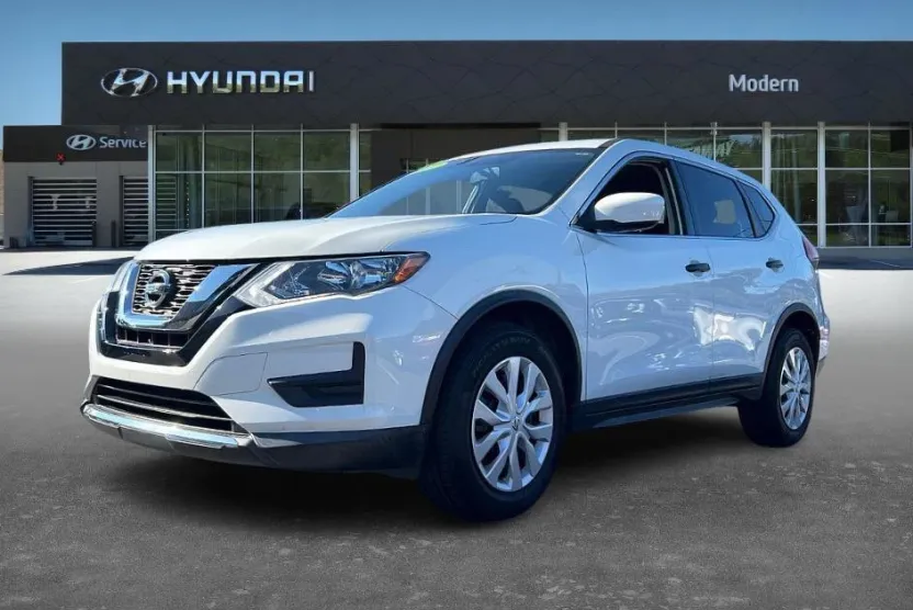 2017 Nissan Rogue S photo 1