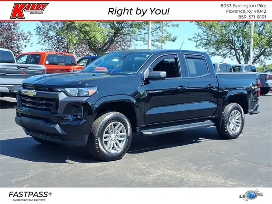 2024 Chevrolet Colorado LT photo 1