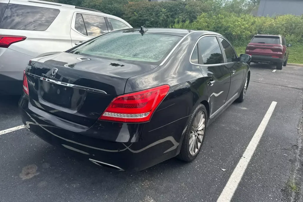 2014 Hyundai Equus Signature photo 1