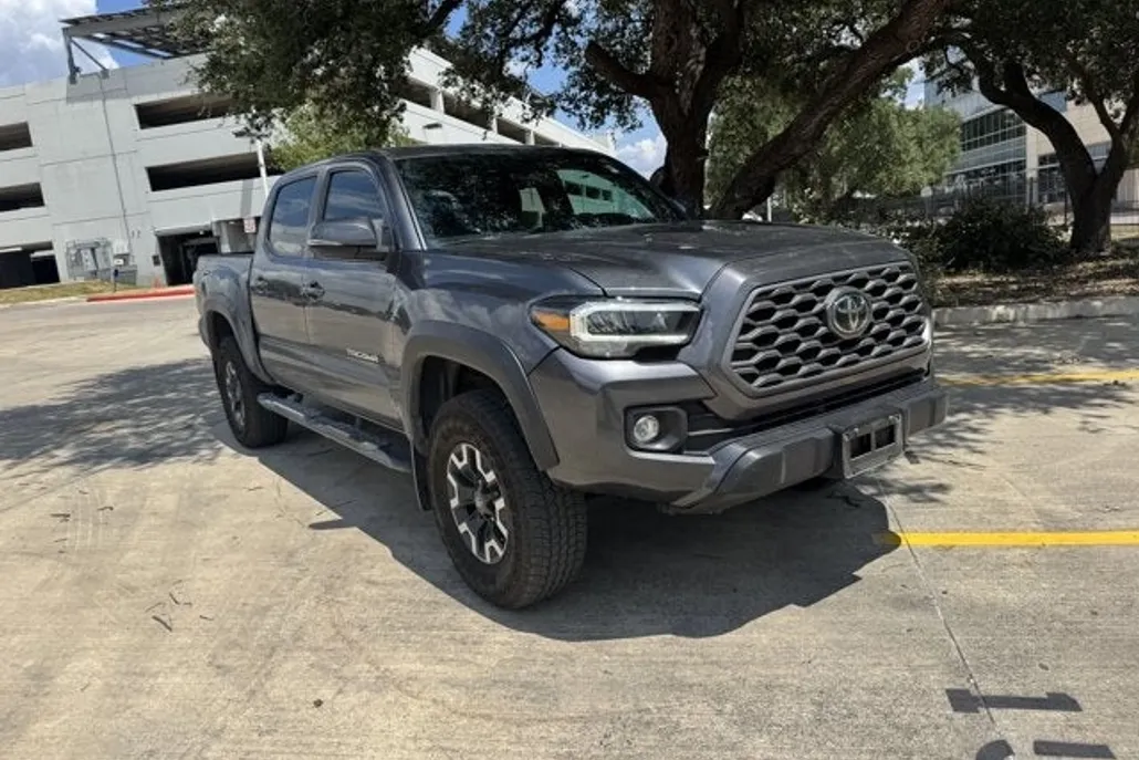 2022 Toyota Tacoma 4x4 TRD photo 1
