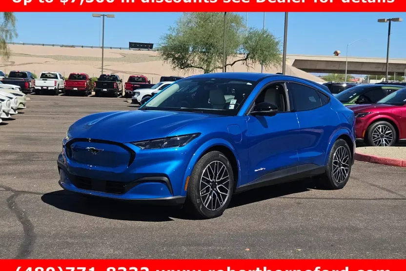 2025 Ford Mustang Mach-E Premium photo 1
