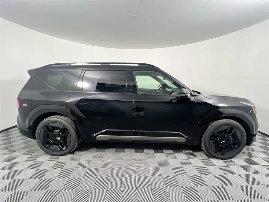 2026 Kia EV9 GT-Line AWD photo 1