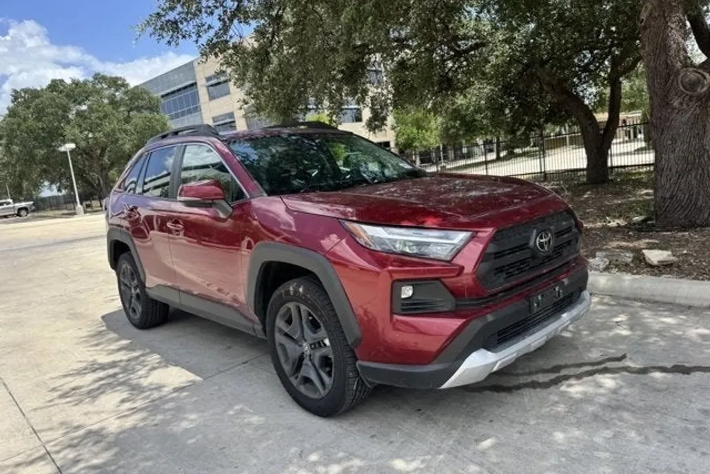 2023 Toyota RAV4 Adventure photo 1