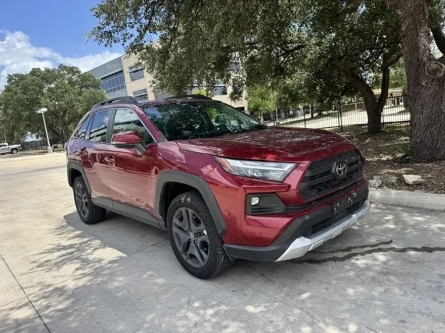 2023 Toyota RAV4 Adventure photo 1