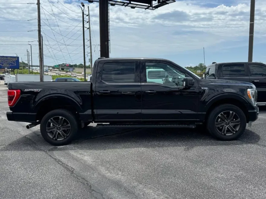2022 Ford F-150 XLT photo 1
