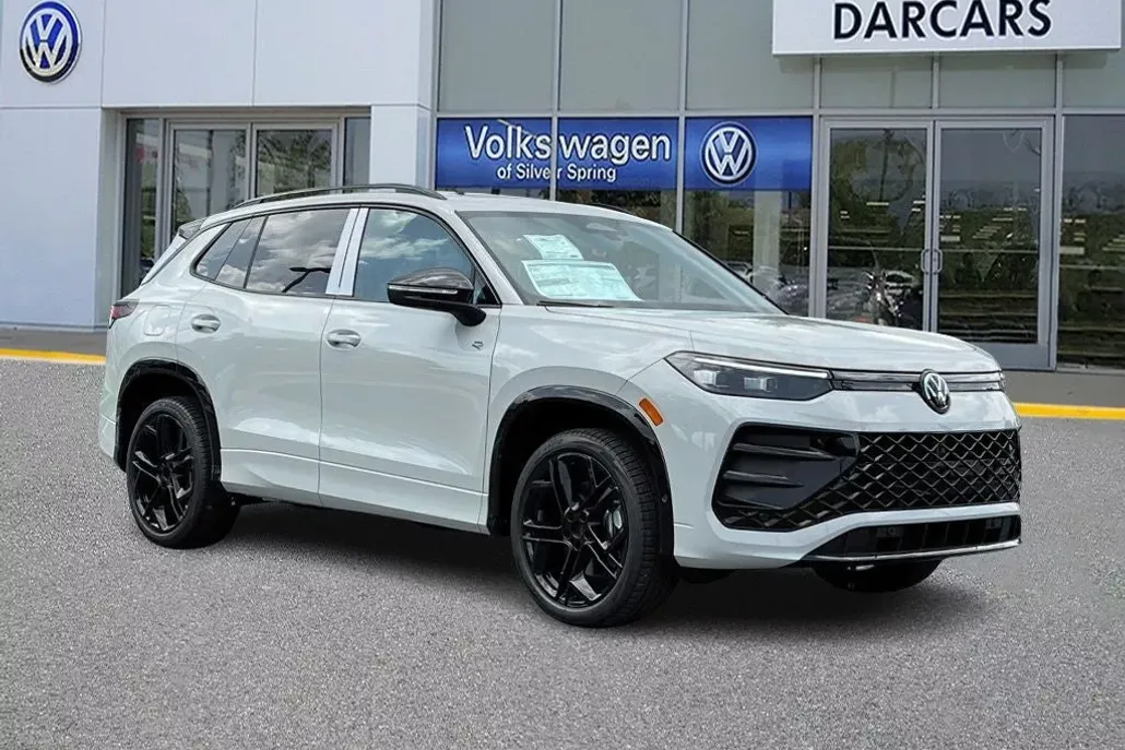 2025 Volkswagen Tiguan SE R-Line Black photo 1