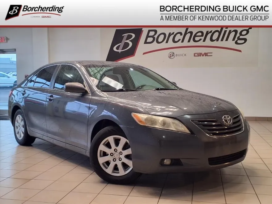 2008 Toyota Camry LE photo 1