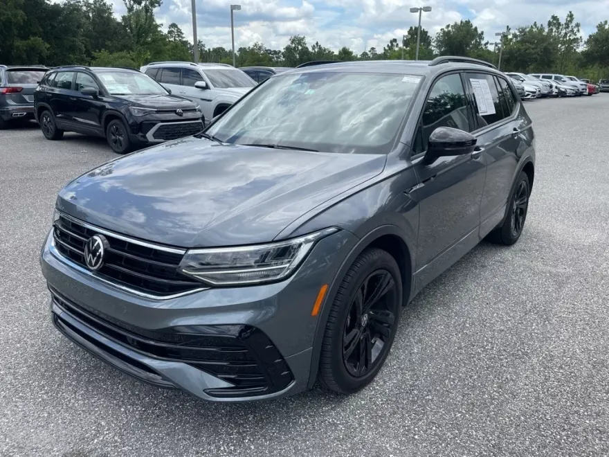 2024 Volkswagen Tiguan SE R-Line Black photo 1