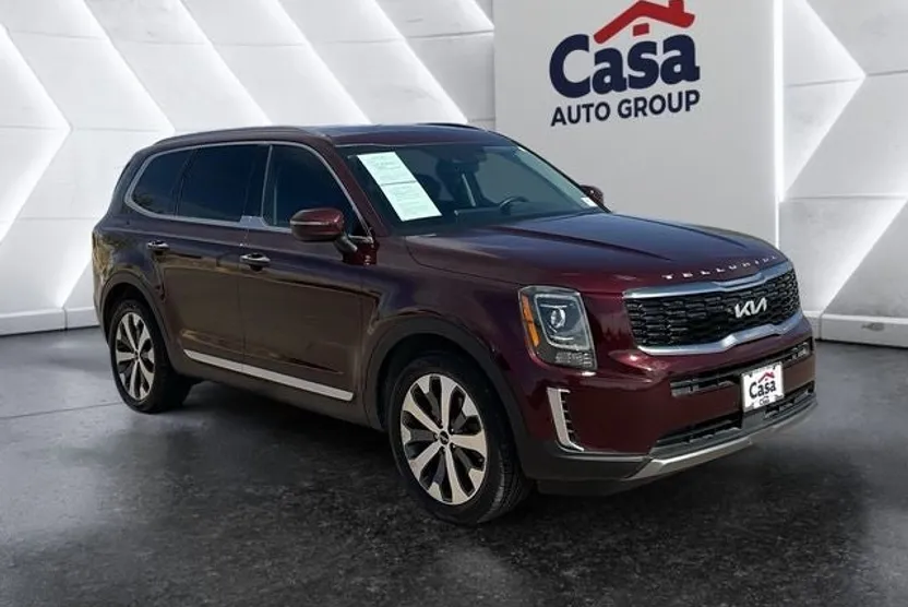 2022 Kia Telluride S photo 1