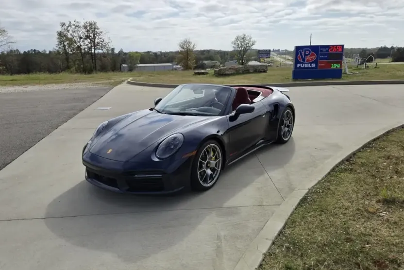 2021 Porsche 911 Turbo S photo 1