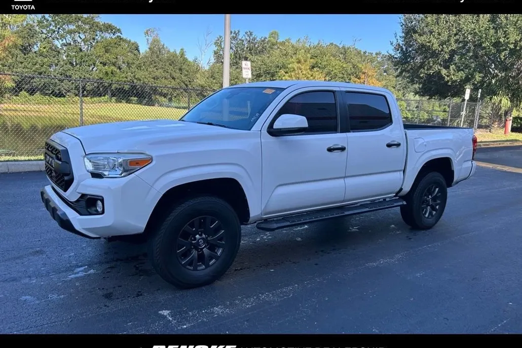 2018 Toyota Tacoma SR5 photo 1