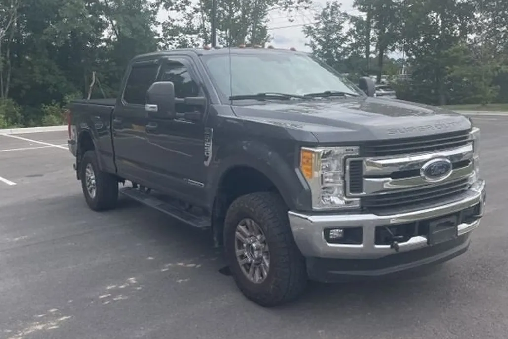 2017 Ford F-250 photo 1