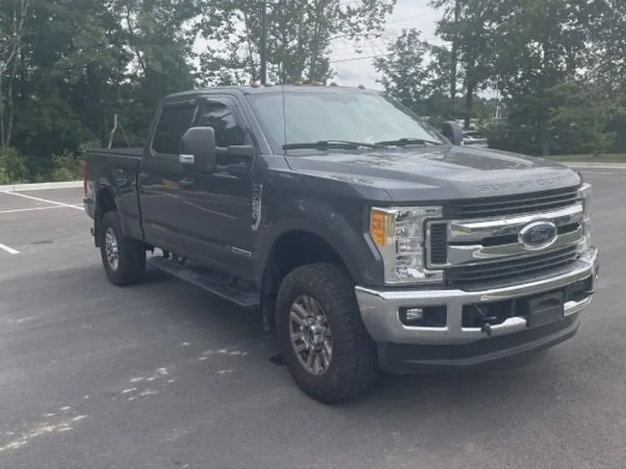 2017 Ford F-250 photo 1