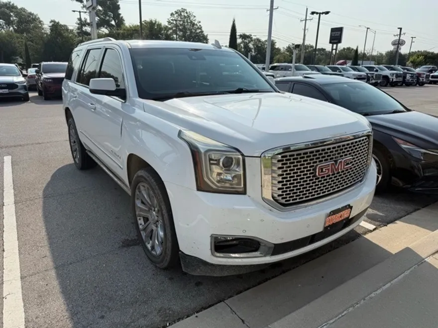 2016 Gmc Yukon Denali photo 1
