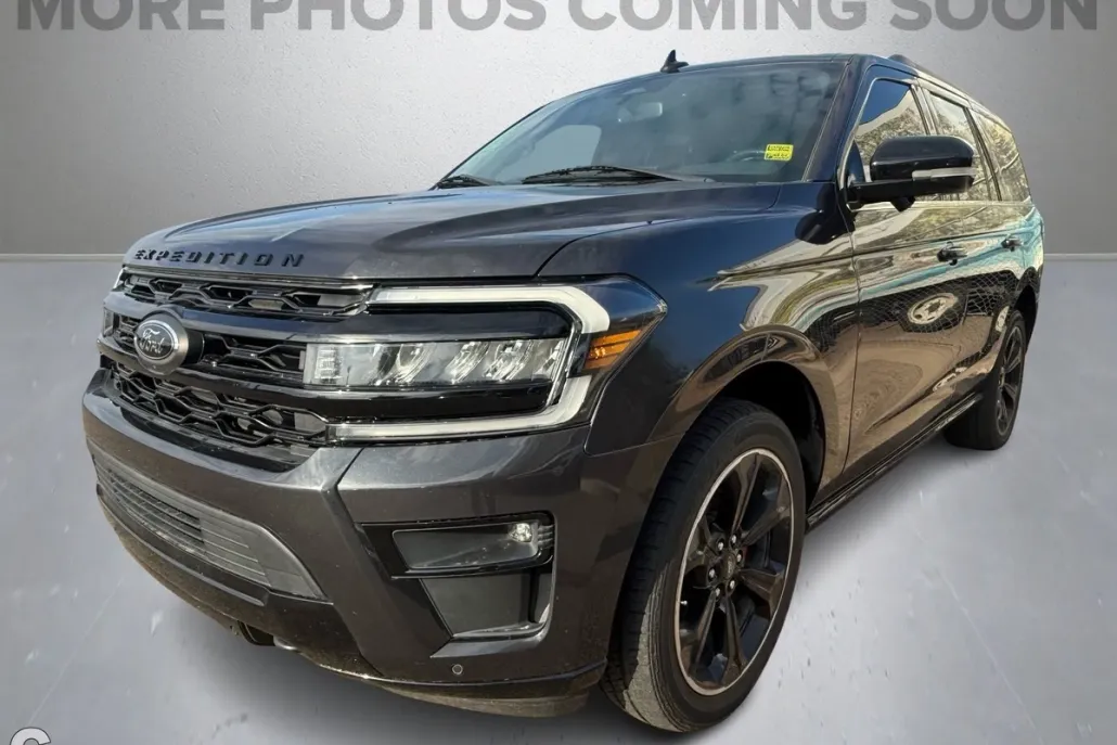 2022 Ford Expedition Limited photo 1