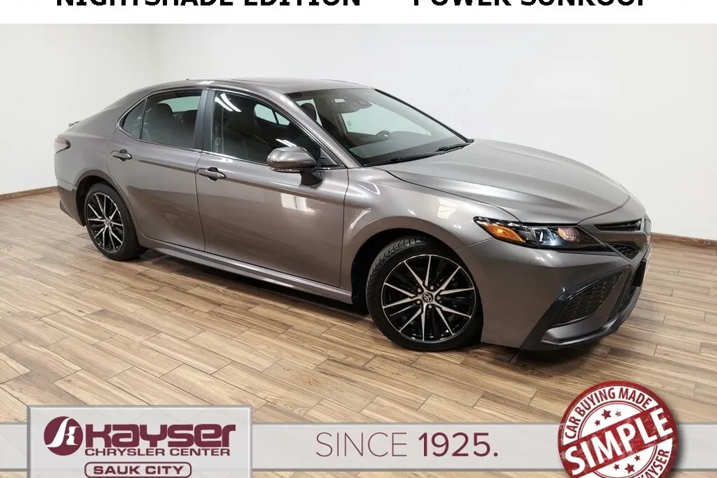 2024 Toyota Camry SE photo 1
