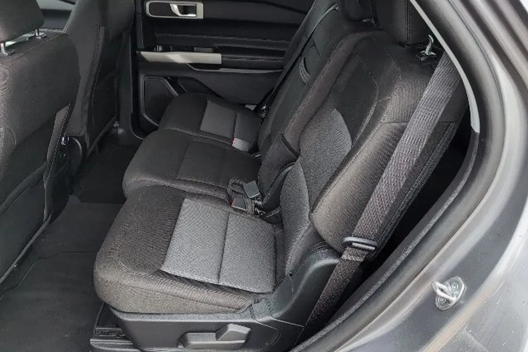 2022 Ford Explorer XLT photo 1