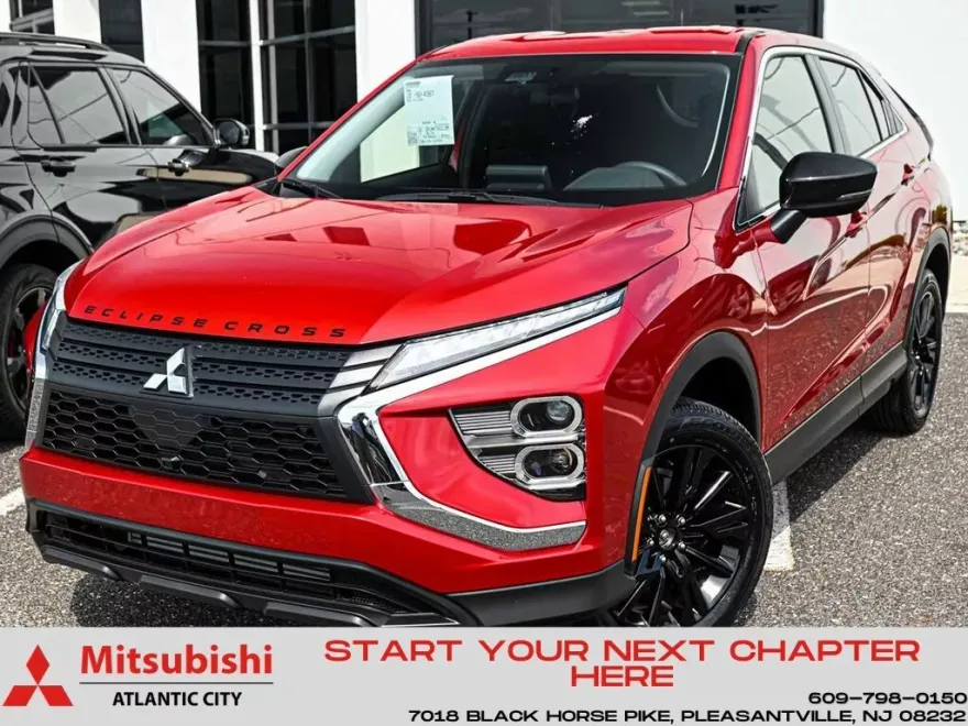 2024 Mitsubishi Eclipse Cross LE photo 1