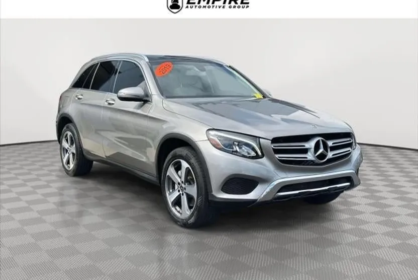 2019 Mercedes Benz GLC 300 photo 1