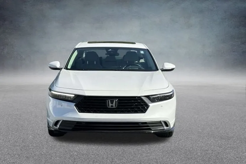 2023 Honda Accord Hybrid Touring photo 1
