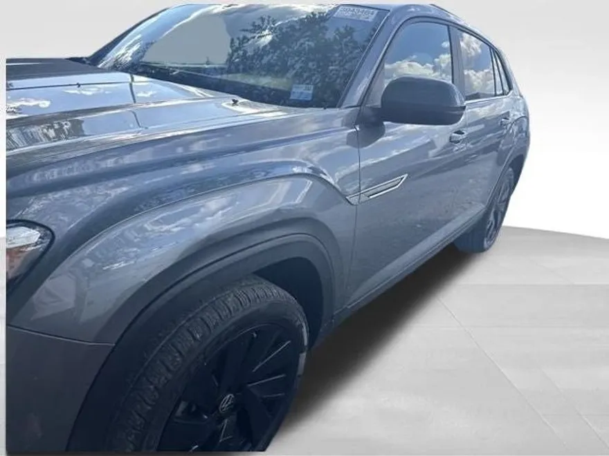 2024 Volkswagen Atlas Cross Sport SE Technology photo 1
