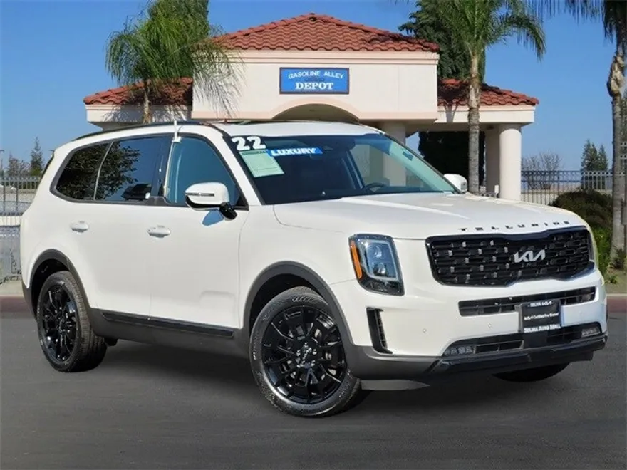 2022 Kia Telluride SX photo 1
