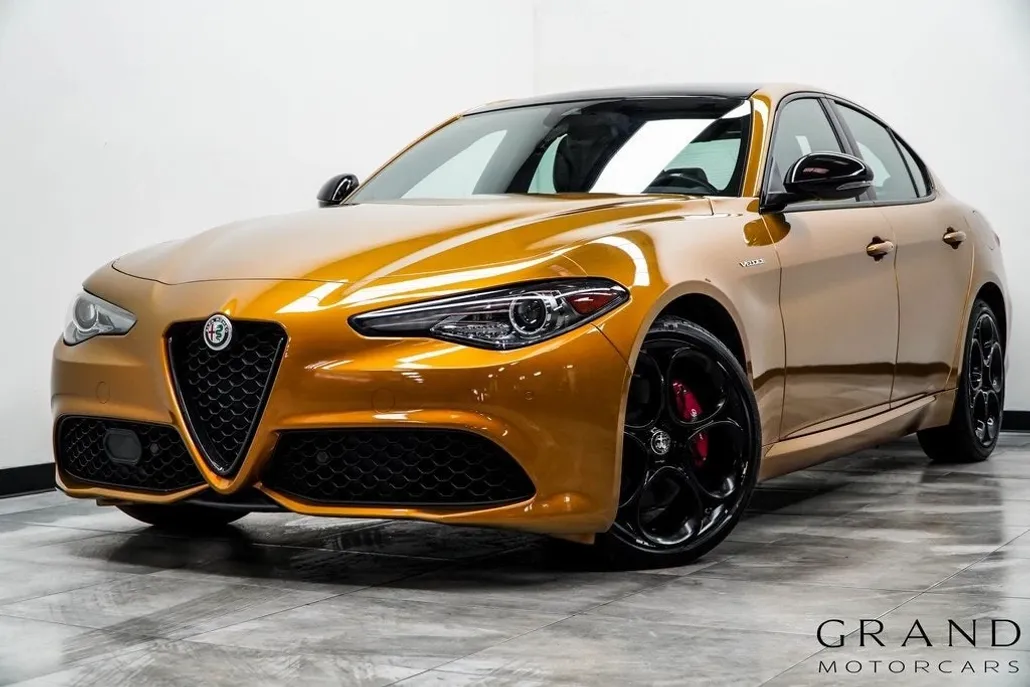2022 Alfa Romeo Giulia Ti - VELOCE photo 1