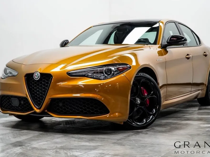 2022 Alfa Romeo Giulia Ti - VELOCE photo 1